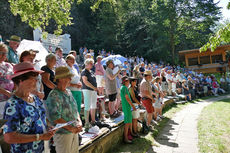 Festgottesdienst zum 1.000 Todestag des Heiligen Heimerads auf dem Hasunger Berg (Foto: Karl-Franz Thiede) Festgottesdienst zum 1.000 Todestag des Heiligen Heimerads auf dem Hasunger Berg (Foto: Karl-Franz Thiede)